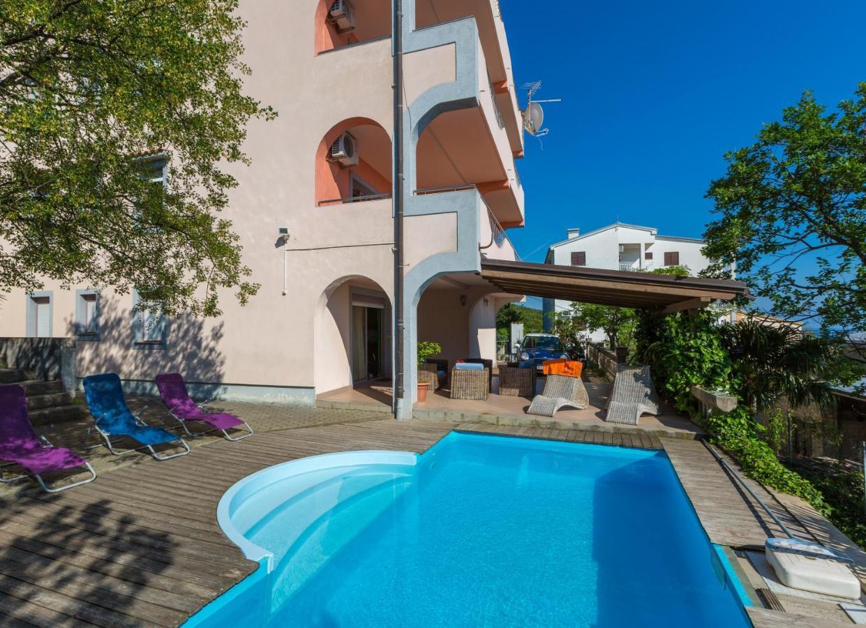 Apartmani Rino Dramalj Exteriér fotografie