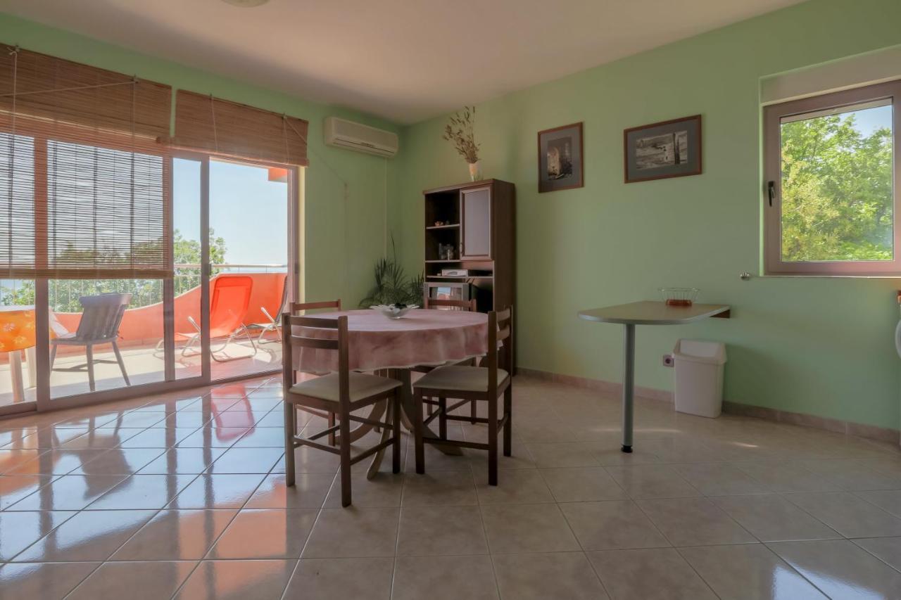 Apartmani Rino Dramalj Exteriér fotografie